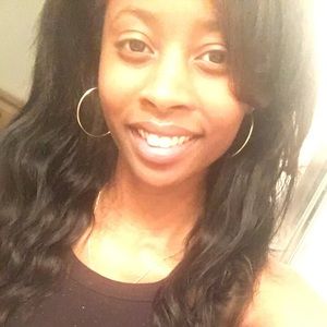 Meet your Posher, Rae